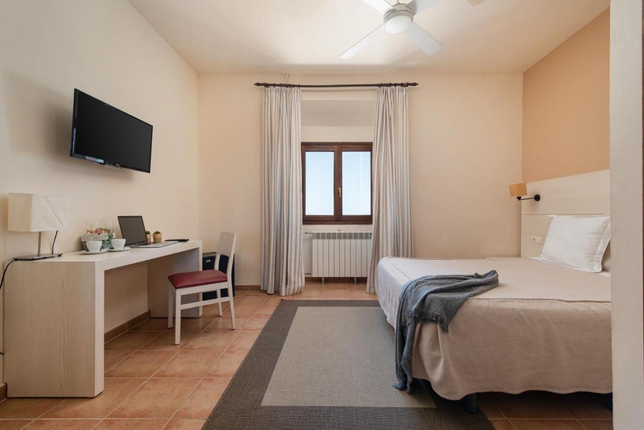 Santuari De Cura Hotel Làng Làng Randa Ngoại thất bức ảnh